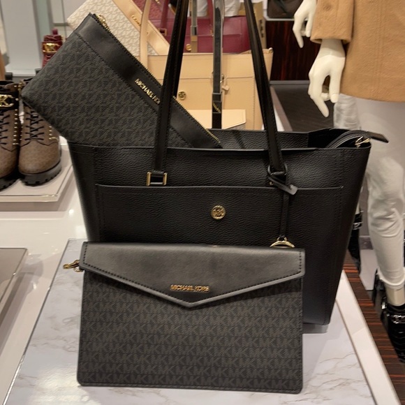 Michael Kors Maisie Large Pebbled Leather 3-in-1 Tote Bag - Picture 10 of 16